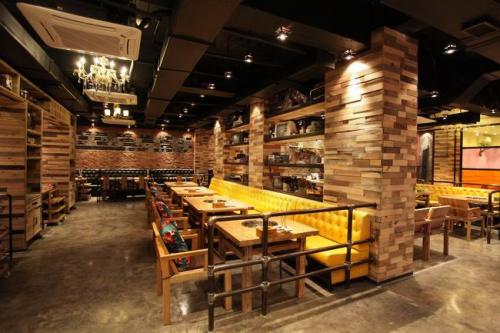 150㎡火鍋店，考慮復古風