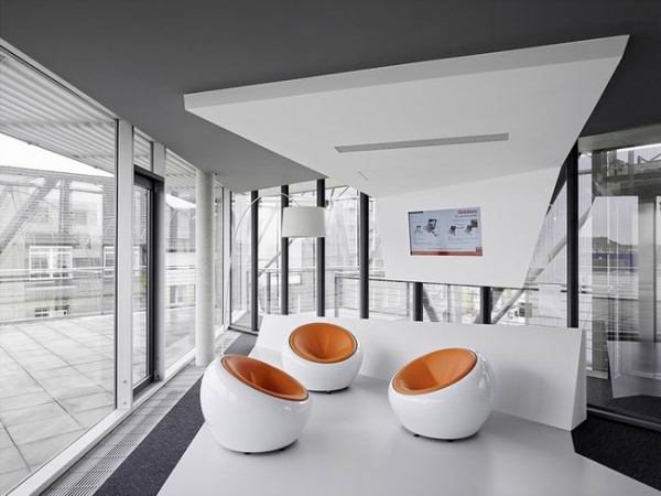 辦公室裝修設(shè)計中軟裝帶給你不一樣的感受！